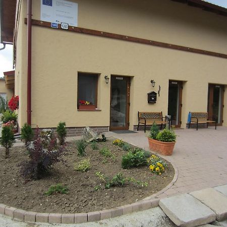 Hotel Penzion Drienovkou à Považská Bystrica Extérieur photo